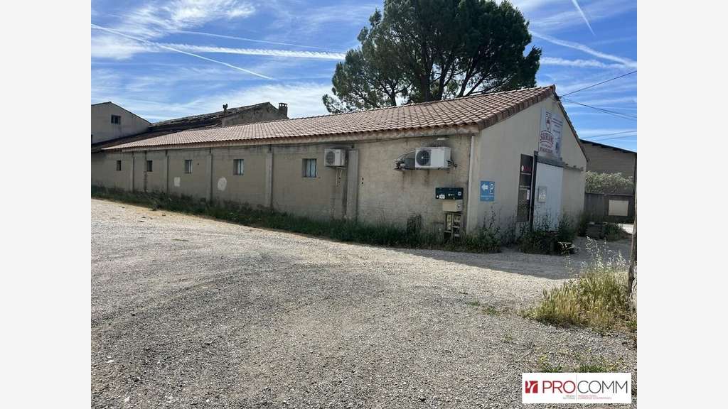 A louer local commercial 70m² Sarrians centre