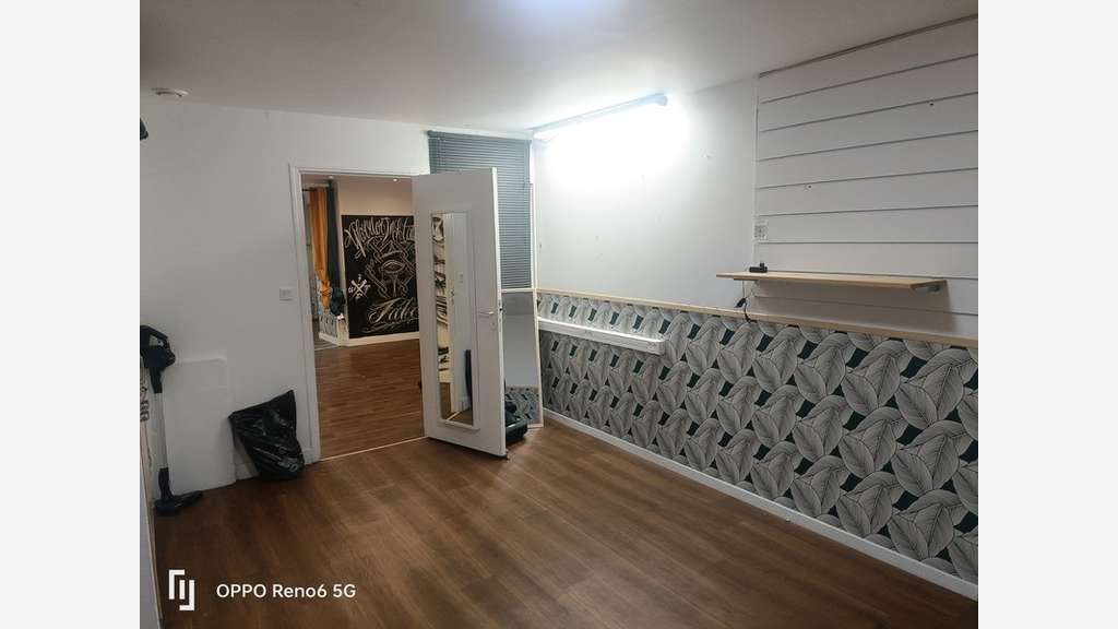 A louer local commercial 83m² empl N°1 à Saumur