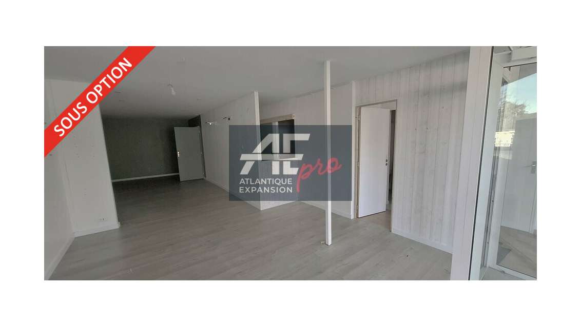 Local 85m² avec vitrine à louer à Savenay