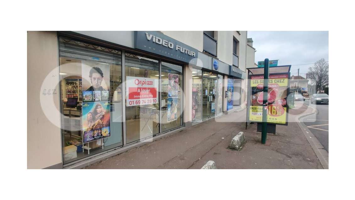 Local commercial 97m² à louer à Savigny-sur-Orge