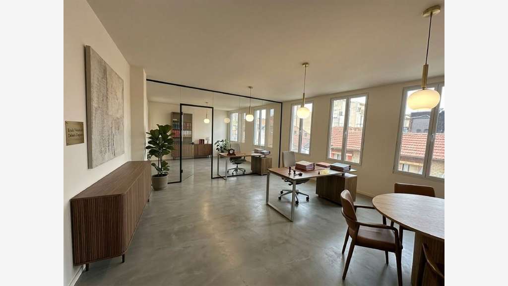 Plateau bureaux avec rooftoop hypercentre Sceaux