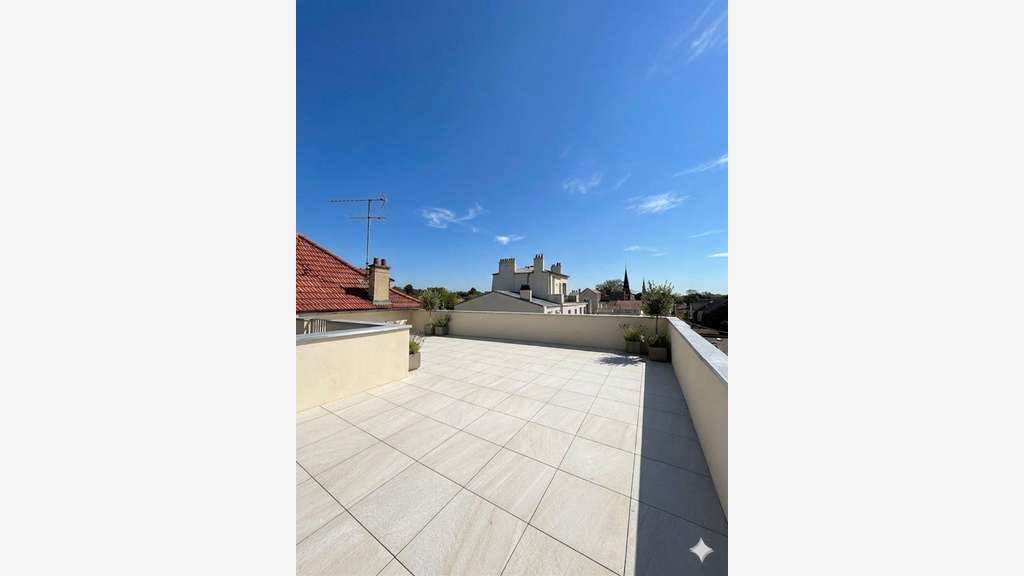 Plateau bureaux avec rooftoop hypercentre Sceaux