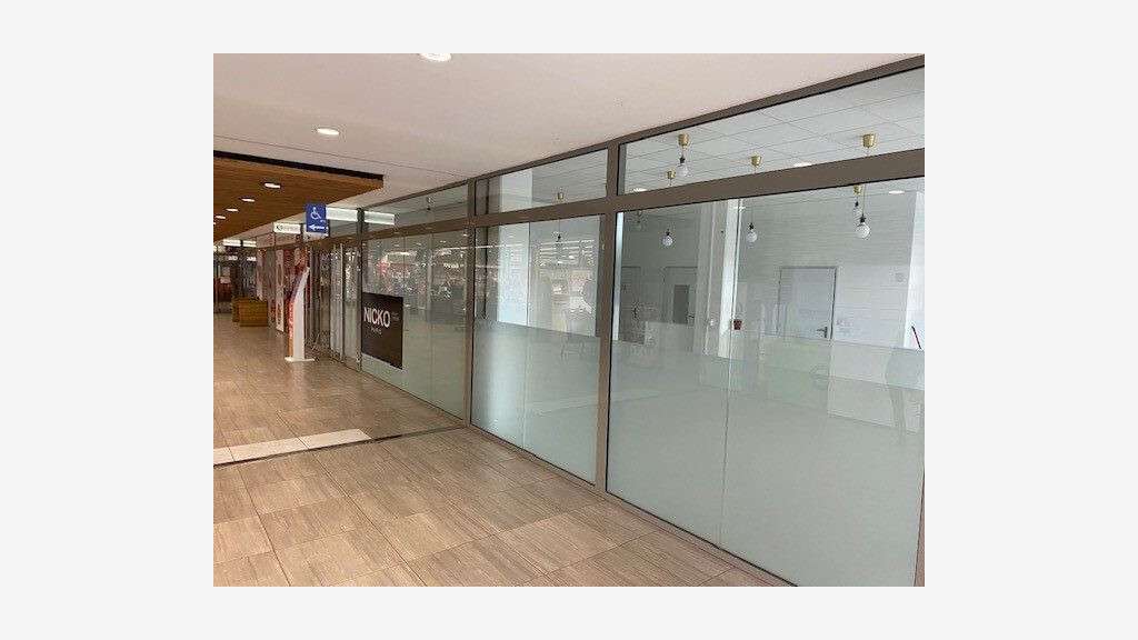 Très beau local 86m² à louer galerie Schiltigheim