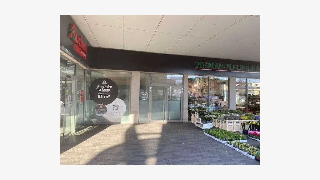 Local 87m² avec vitrines à louer à Schiltigheim