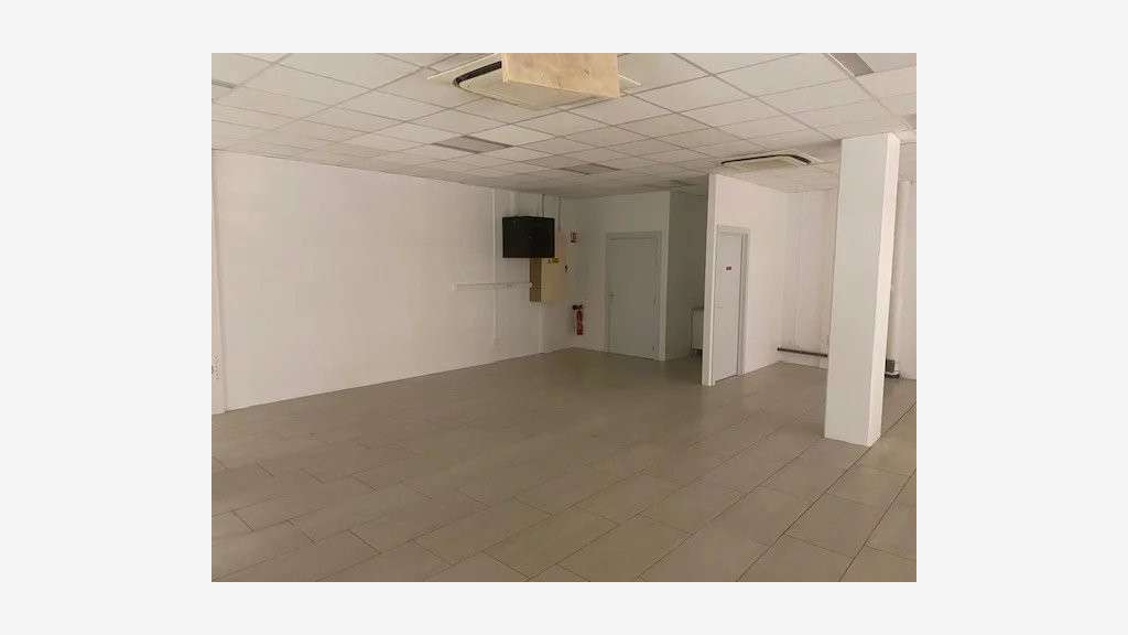 Local commercial 77m² à louer Schiltigheim Auchan