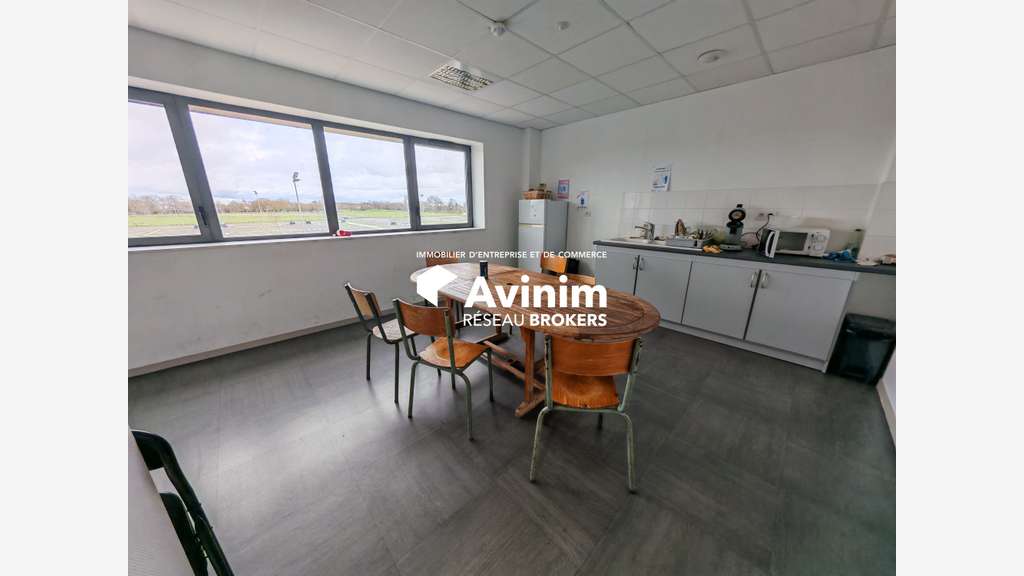 A louer cellule commerciale 1800m² ZAC Segré