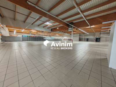 A louer cellule commerciale 1800m² ZAC Segré 