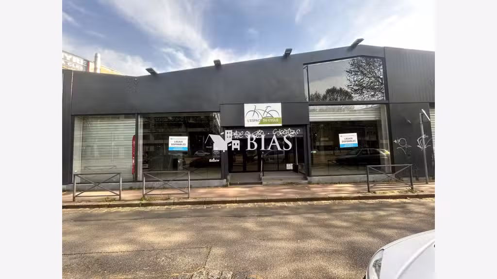 Local commercial 290m² à louer à Rouen Rive Gauche