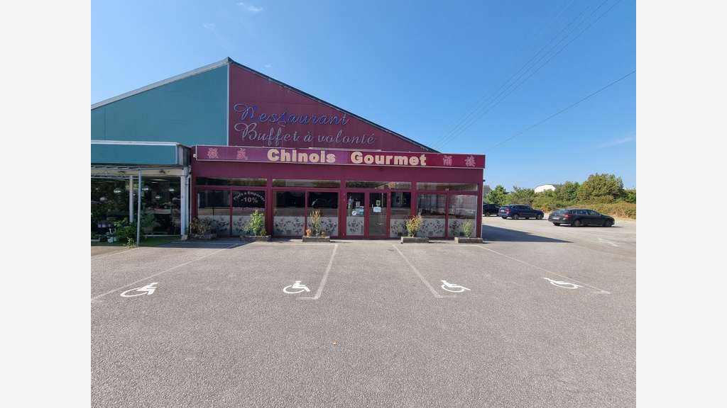 Local commercial 452m²  route de Nantes à Séné