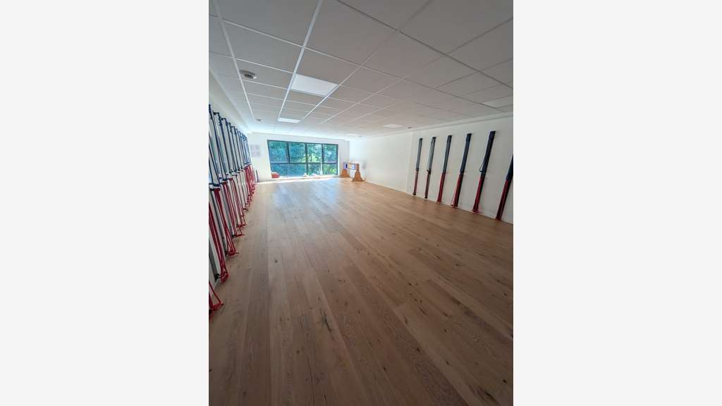 Loue local commercial de 185m² à Vannes Est