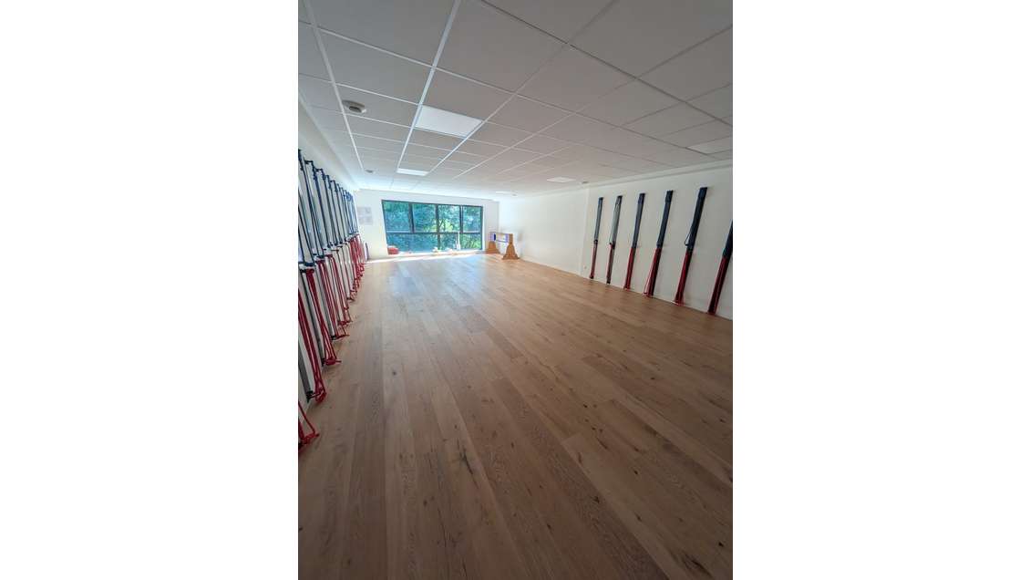Loue local commercial de 185m² à Vannes Est