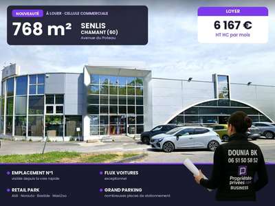 Loue cellule commerciale 768m² av Poteau à Chamant