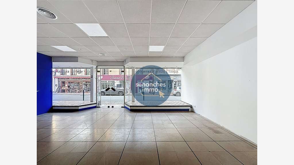 Location local commercial 53m² Senonches centre