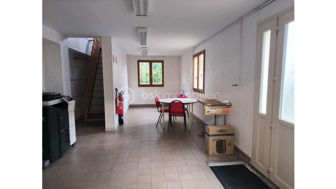 Loue local commercial de 161m² prox promenade Sens