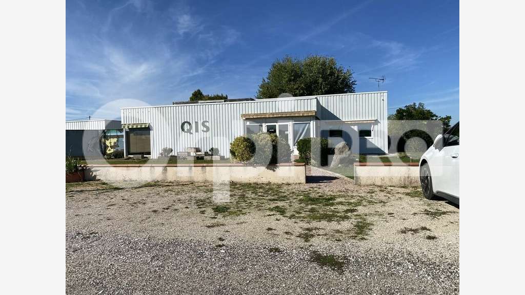 A louer local commercial 127m² à Septfonds