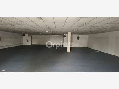 A louer local 750m² empl N°1 ZACOM Serres Castet