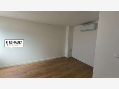 Location bureau 18m² + communs à Sète