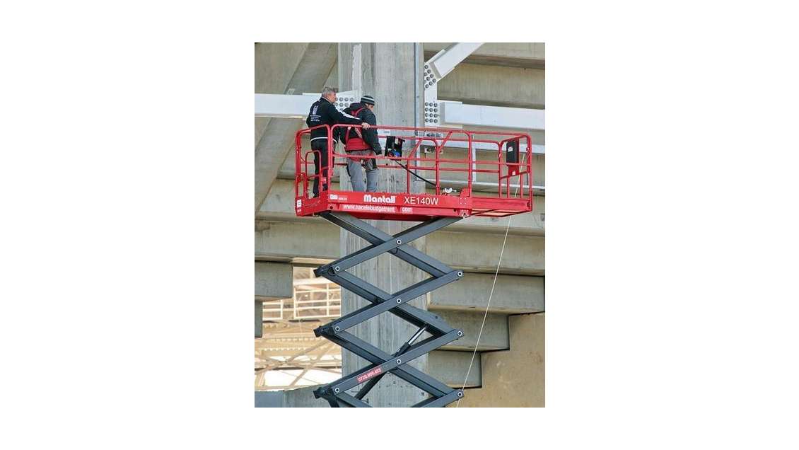 SETE LOCATION 900 M² LOCAUX COMMERCIAUX POUR 2027