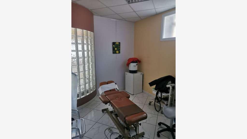 Loue Bureau 16m² dans cabinet paramédical à Sète
