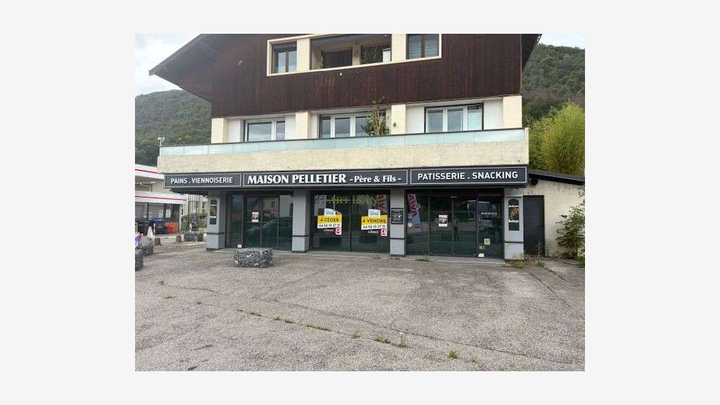 Local 211m² à louer à Sévrier Route d'Albertville