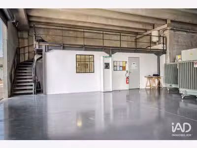 A louer local d'activités 155m² Signes Technoparc