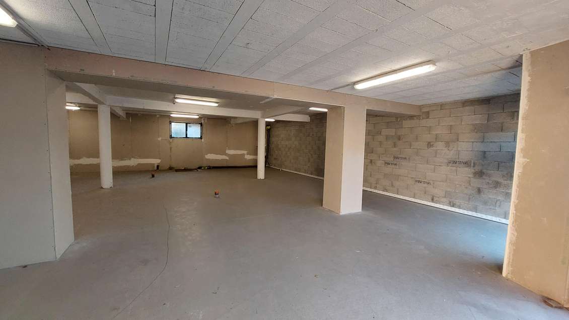 A louer local commercial 180m² à Sillingy