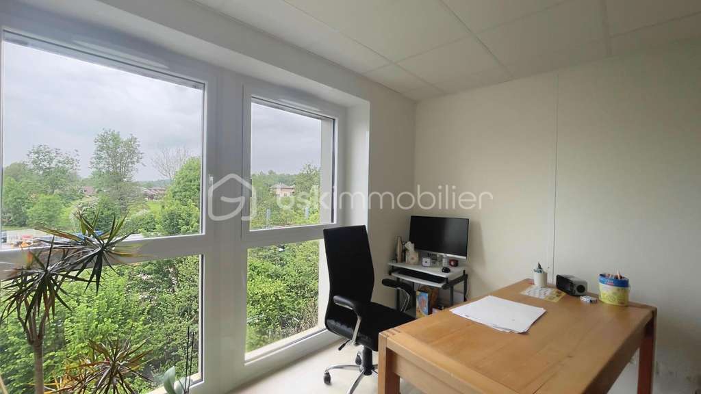 Local Professionnel 14,25m² Pôle Santé ID Center