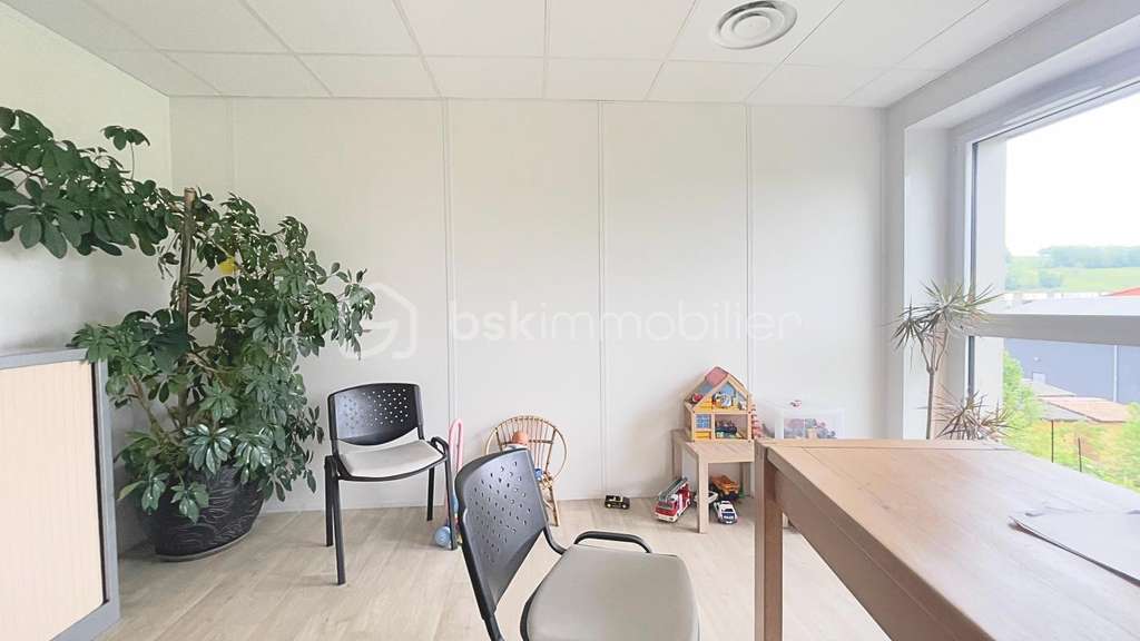 Local Professionnel 14,25m² Pôle Santé ID Center