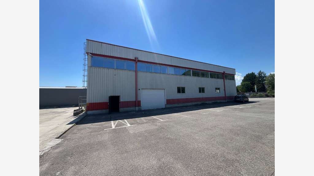 Bâtiment industriel/artisanal 960m² à louer Annecy