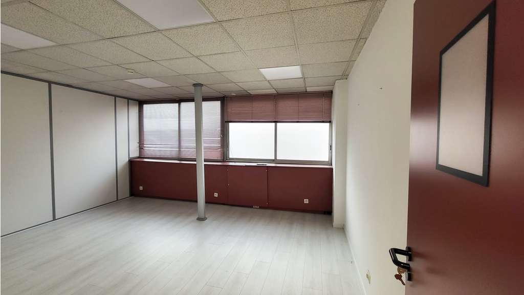 A louer bureaux de 200m² à Six Fours les Plages