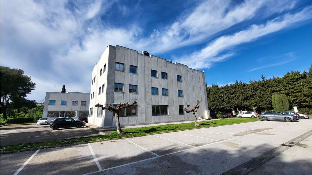 A louer bureaux de 200m² à Six Fours les Plages