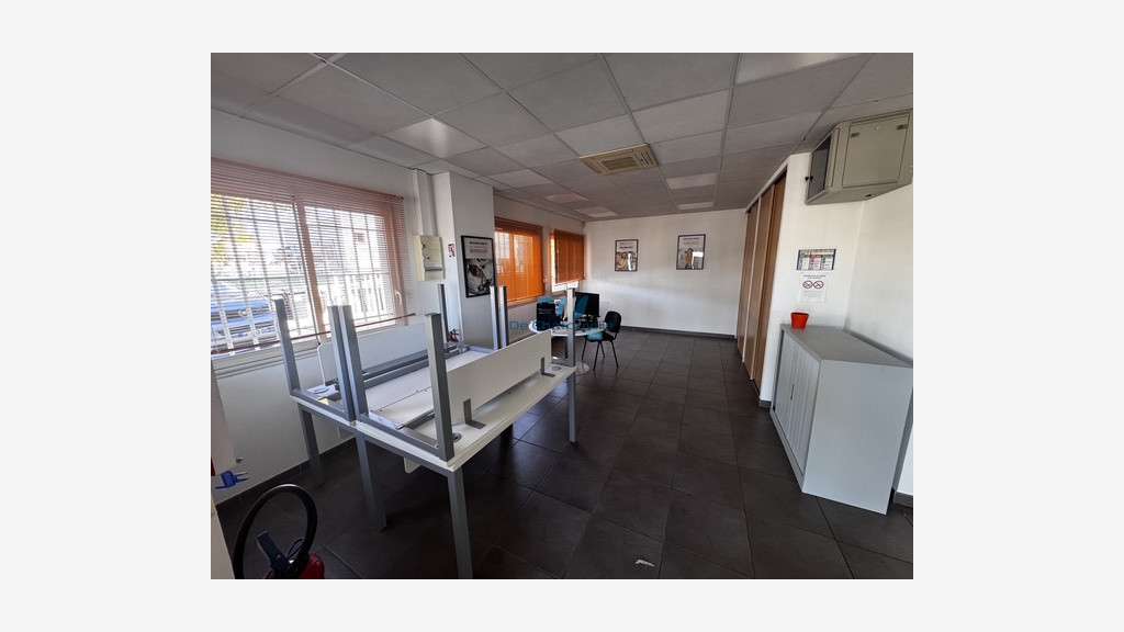 BUREAU A LOUER