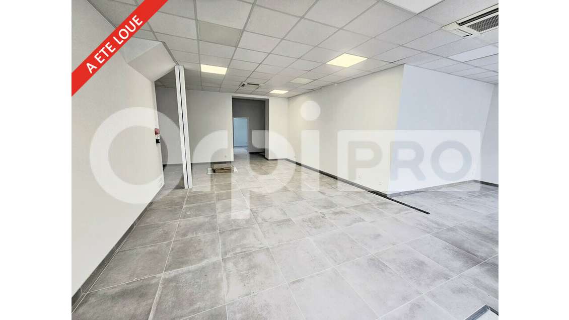 A louer local commercial 120m² centre Soissons