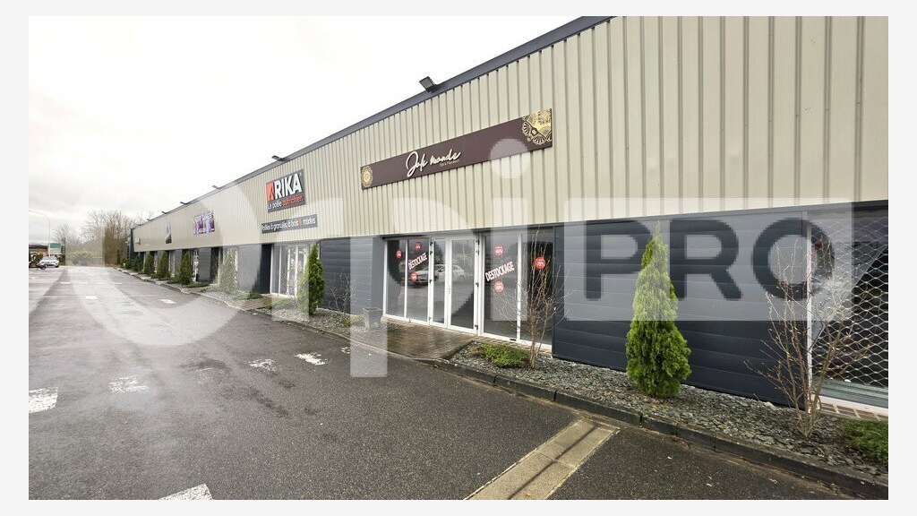 Local 215m² à louer aux portes de Soissons