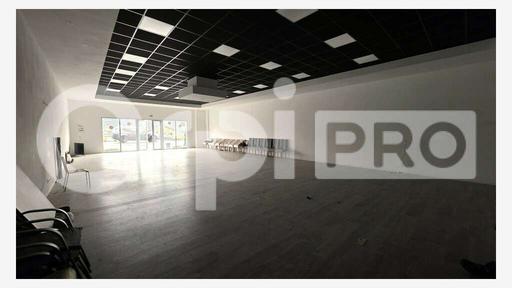 Local 215m² à louer aux portes de Soissons