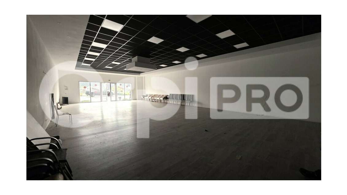 Local 215m² à louer aux portes de Soissons