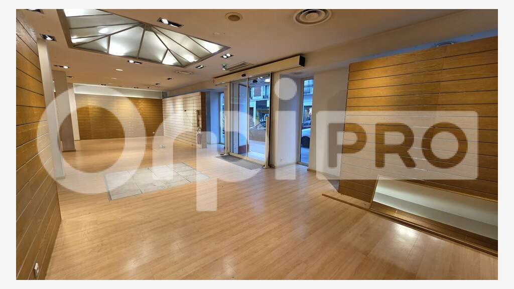 A louer local de 190m² en hyper centre Soissons