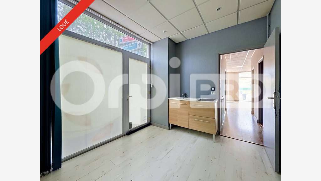 Local commercial 90m² à louer à Soissons