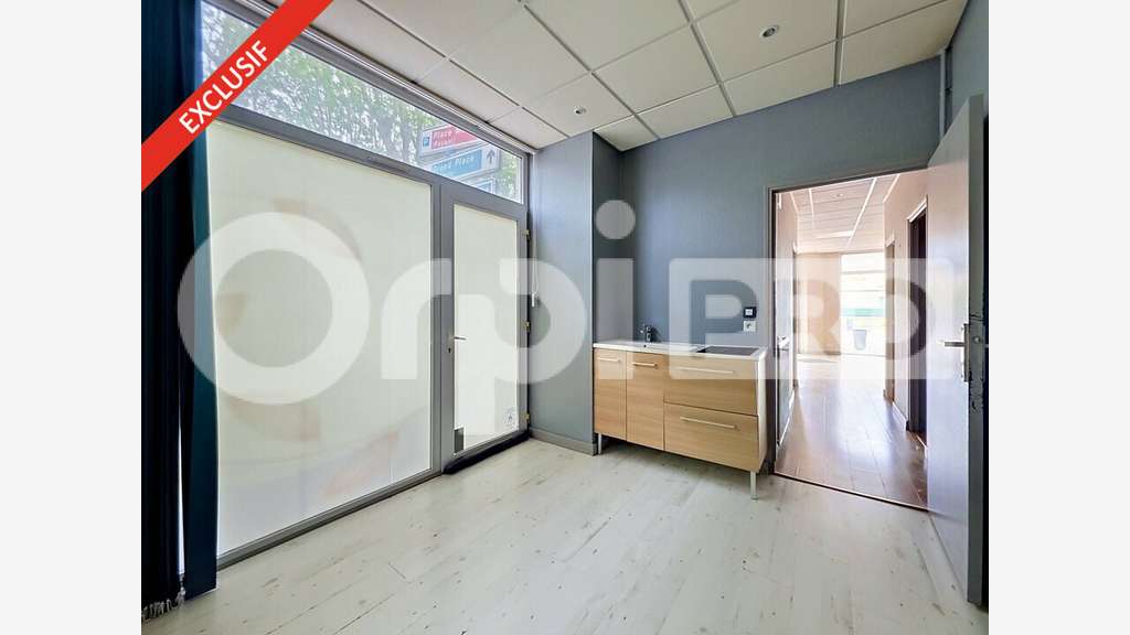 Local commercial 90m² à louer à Soissons