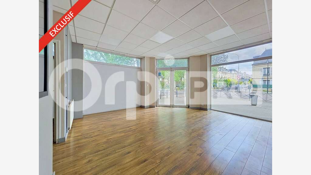 Local commercial 90m² à louer à Soissons