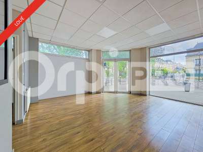 Local commercial 90m² à louer à Soissons