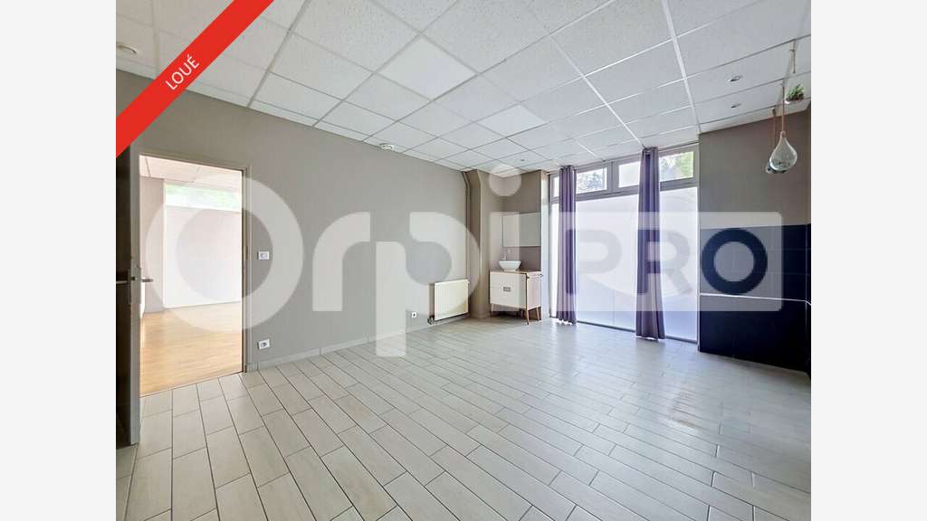 Local commercial 90m² à louer à Soissons