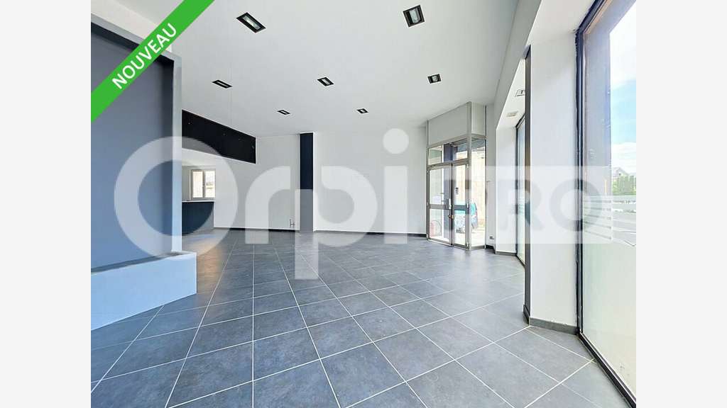 A louer local commercial 65m² centre Soissons