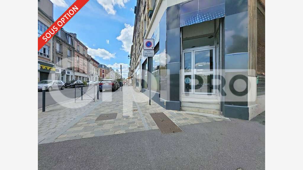 A louer local commercial 65m² centre Soissons