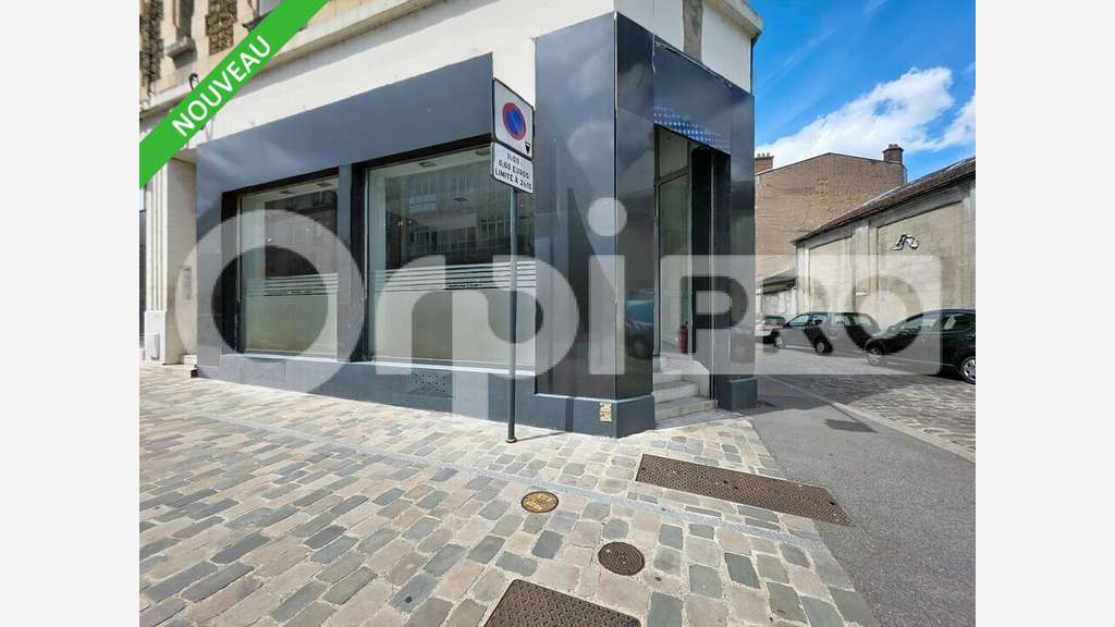 A louer local commercial 65m² centre Soissons
