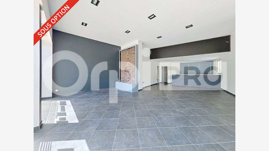 A louer local commercial 65m² centre Soissons