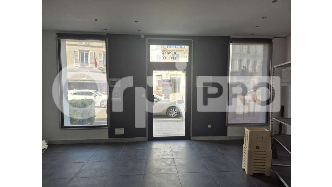 LOCAL COMMERCIAL à louer dans le 02