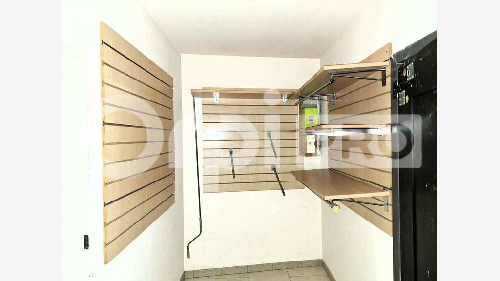 A louer local commercial 35m² à Soissons empl N°1