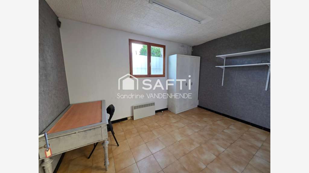 A louer local professionnel de 360m² à Soize