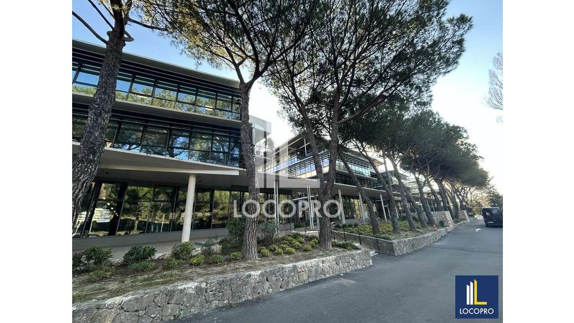 A louer local commercial 521m² à Sophia Antipolis